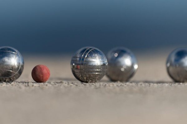 Optimisez la gestion de votre club de petanque avec un logiciel CRM
