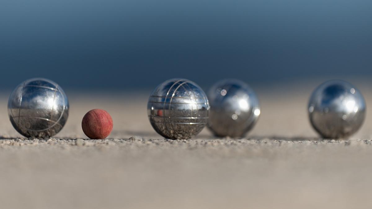 Optimisez la gestion de votre club de petanque avec un logiciel CRM