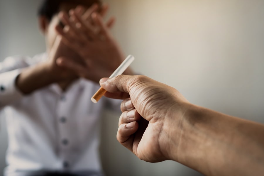 Choisir l&rsquo;hypnose pour arrêter de fumer sans stress